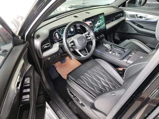 GAC Trumpchi GS8 — Фото автомобиля 15