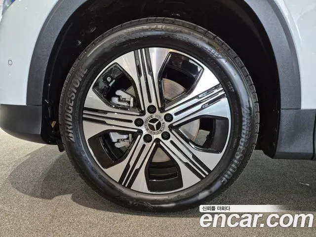 Mercedes-Benz EQB X243 — Фото автомобиля 5