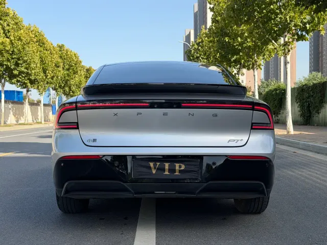 Xpeng P7+ — Фото автомобиля 5