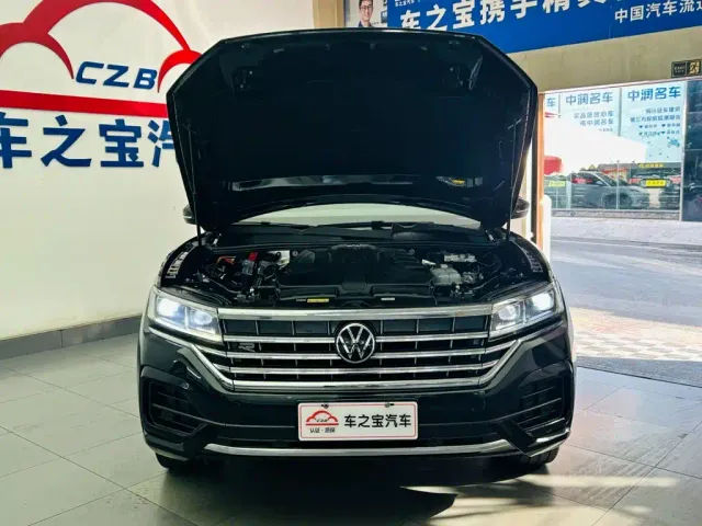 Volkswagen Touareg — Фото автомобиля 26