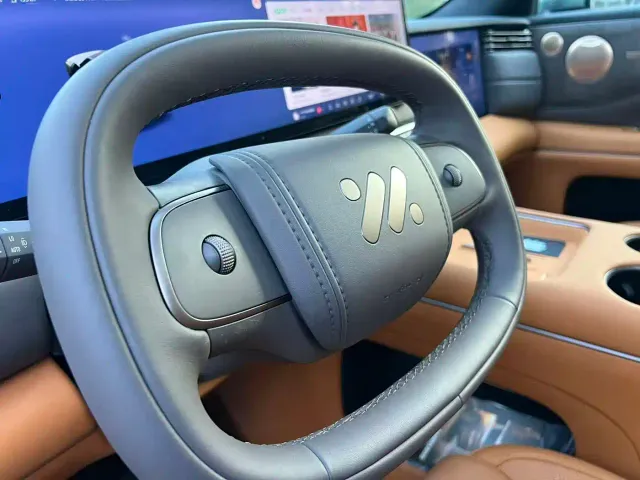 IM Motors LS8 — Фото автомобиля 11