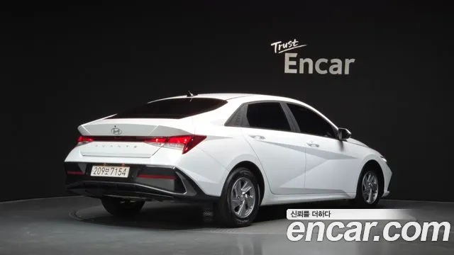 Hyundai Avante — Фото автомобиля 2