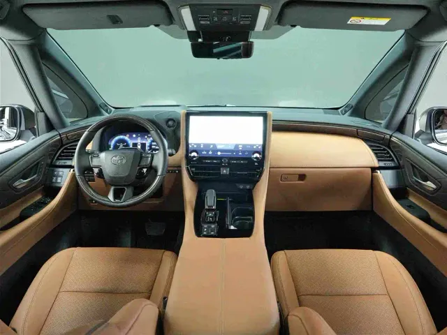 Toyota Alphard — Фото автомобиля 6