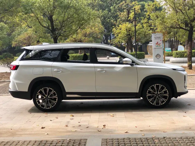 Jetour X90 Pro — Фото автомобиля 5