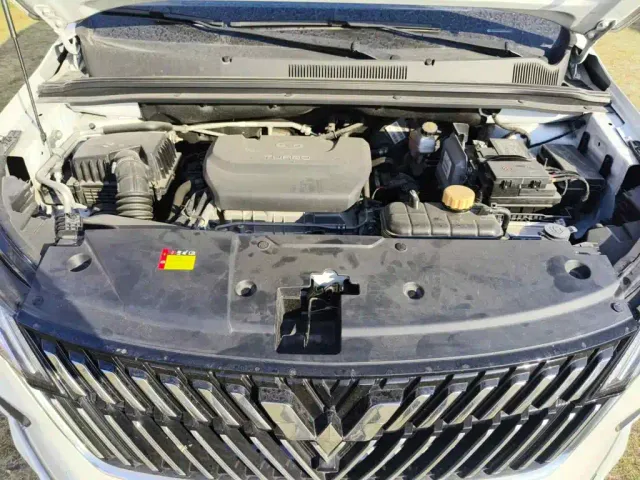 Wuling Jiachen — Фото автомобиля 3