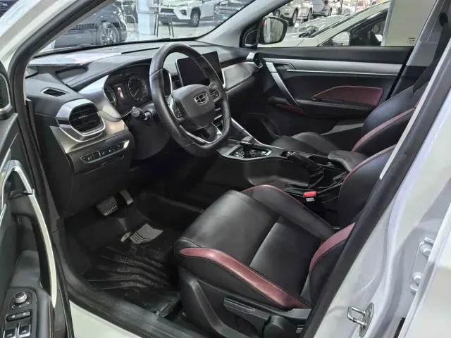 Geely Binyue — Фото автомобиля 6