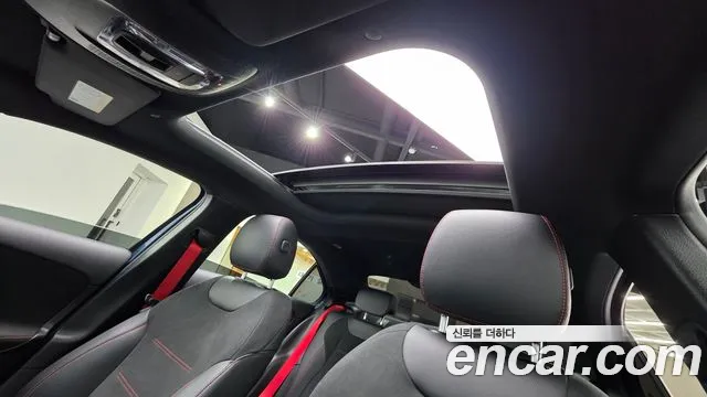 Mercedes-Benz A-Class — Фото автомобиля 11
