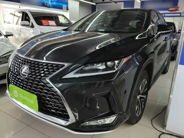 Фотография автомобиля — Lexus RX