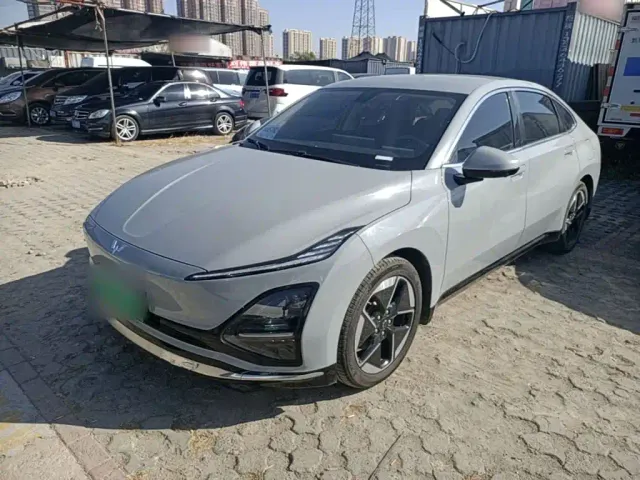 Фотография автомобиля — Wuling Starlight