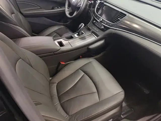 Buick LaCrosse — Фото автомобиля 8