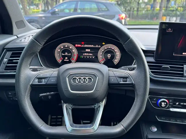 Audi Q5L — Фото автомобиля 15