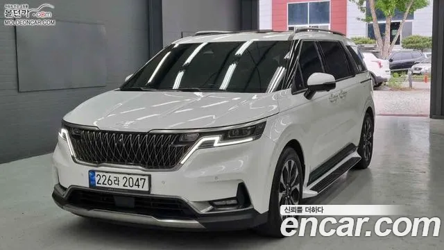 Kia Carnival Generation 4 — Фото автомобиля 2