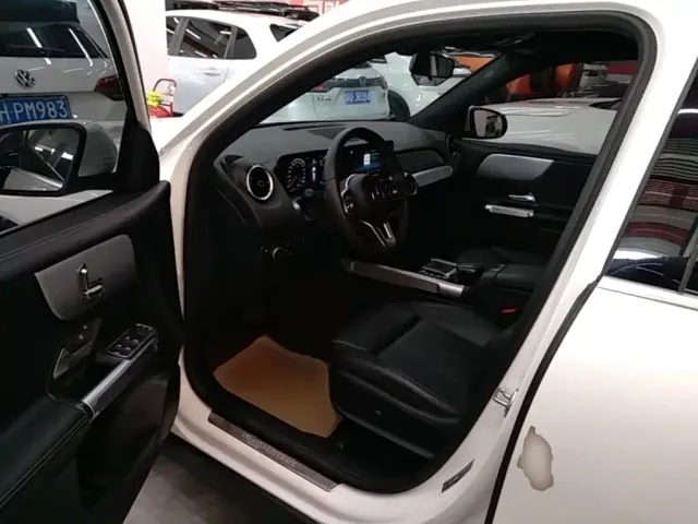 Mercedes-Benz GLB-Class — Фото автомобиля 10