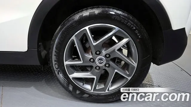 KG_Mobility_Ssangyong TIBOLI Very New Tivoli Бензин 1.5 2WD — Фото автомобиля 19