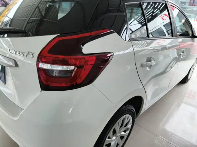 Toyota Vios FS — Фото автомобиля 7