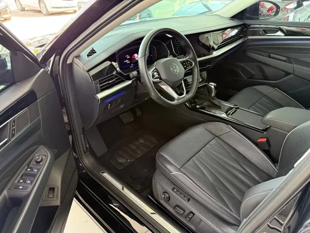Volkswagen Passat — Фото автомобиля 4