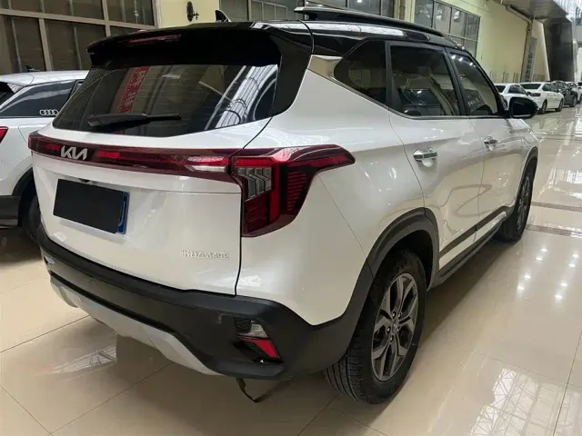 Kia Seltos — Фото автомобиля 4