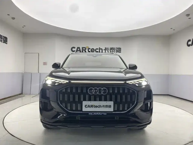 Audi Q6 — Фото автомобиля 3