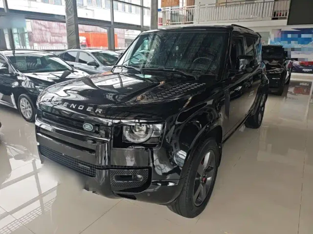 Фотография автомобиля — Land Rover Defender
