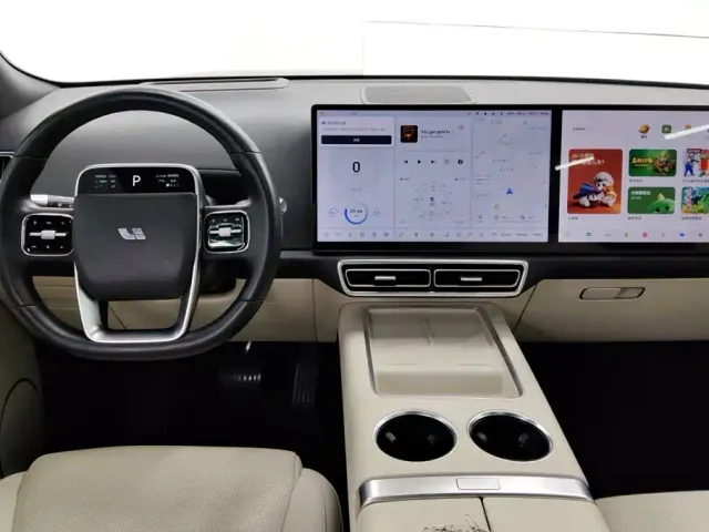 Li Auto L8 — Фото автомобиля 12