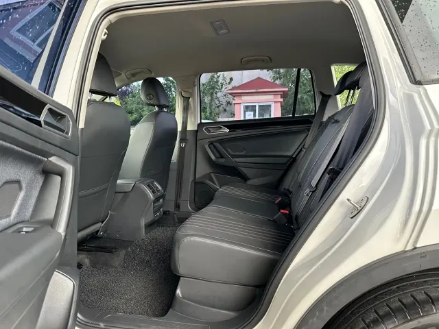 Volkswagen Tiguan L — Фото автомобиля 14