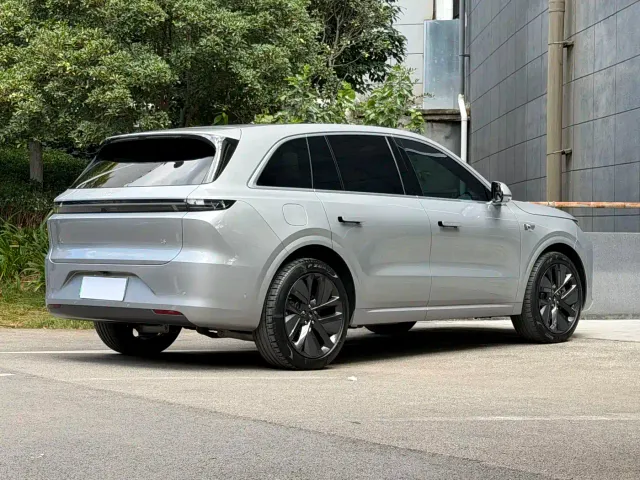 Li Auto L6 — Фото автомобиля 5