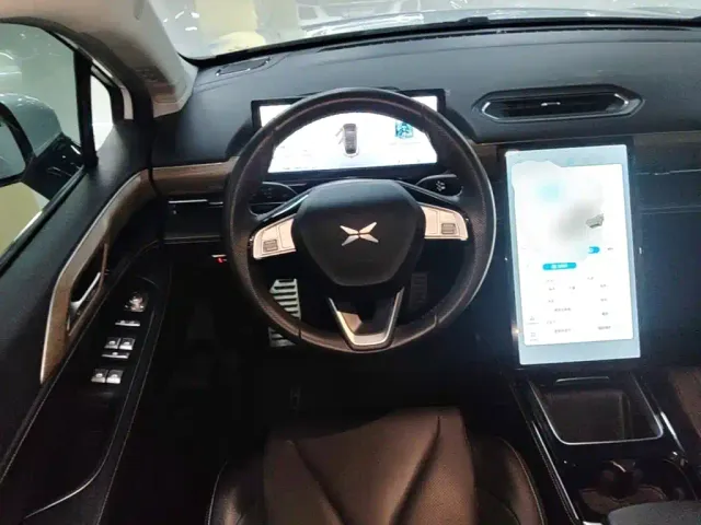 Xpeng P5 — Фото автомобиля 10