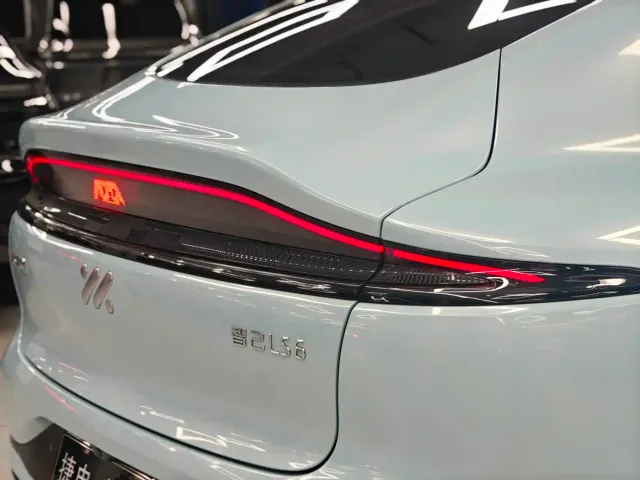 IM Motors LS6 — Фото автомобиля 14