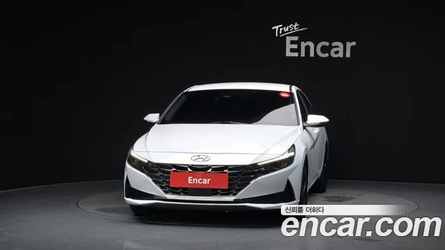 Hyundai AVANTE Avante (CN7) — Фото автомобиля 3