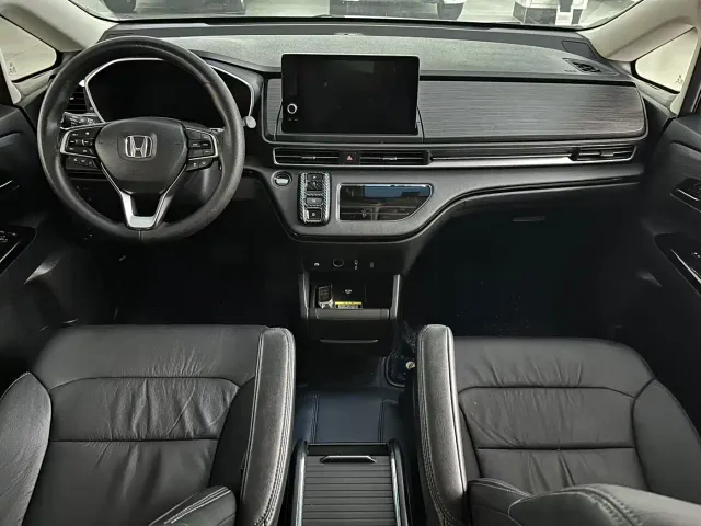 Honda Elysion — Фото автомобиля 6