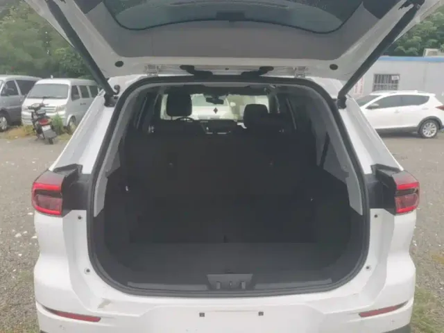 Chery Tiggo 8 — Фото автомобиля 18