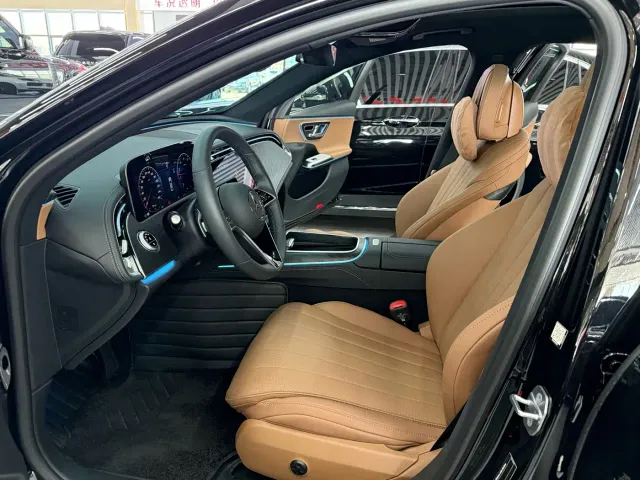 Mercedes-Benz E-Class — Фото автомобиля 11