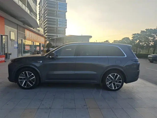 Li Auto L9 — Фото автомобиля 3