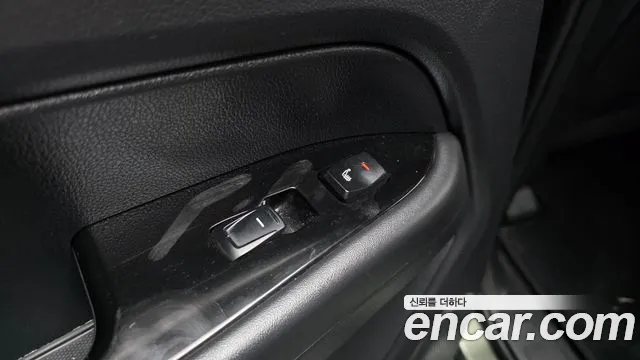 KG_Mobility_Ssangyong Rexton Новый Rexton Sport Khan Дизель 2.2 4WD — Фото автомобиля 27