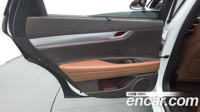 Genesis G80 Бензин 2.5 турбо 2WD — Фото автомобиля 25