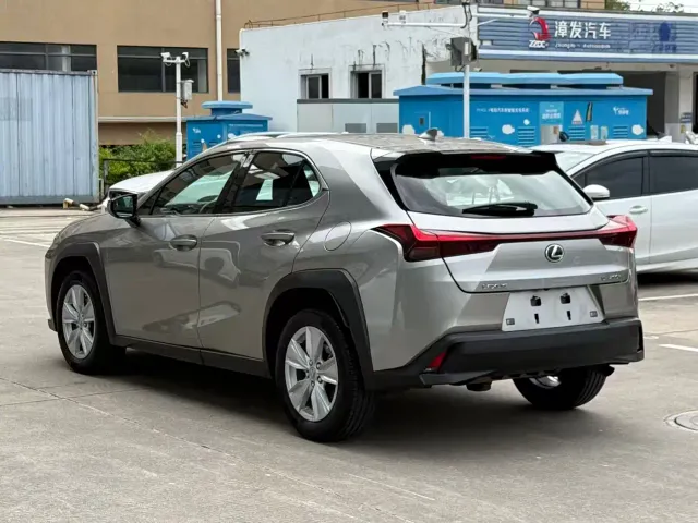 Lexus UX — Фото автомобиля 8