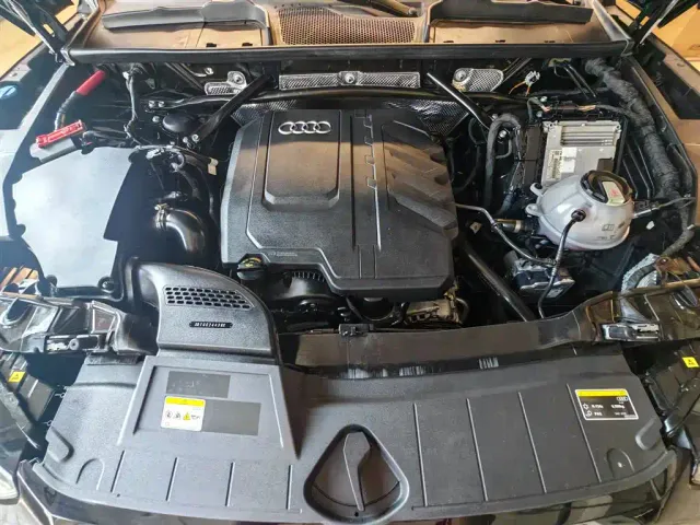 Audi Q5L Sportback — Фото автомобиля 2