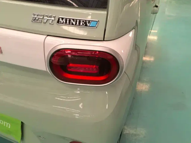 Wuling Hongguang Mini EV — Фото автомобиля 7