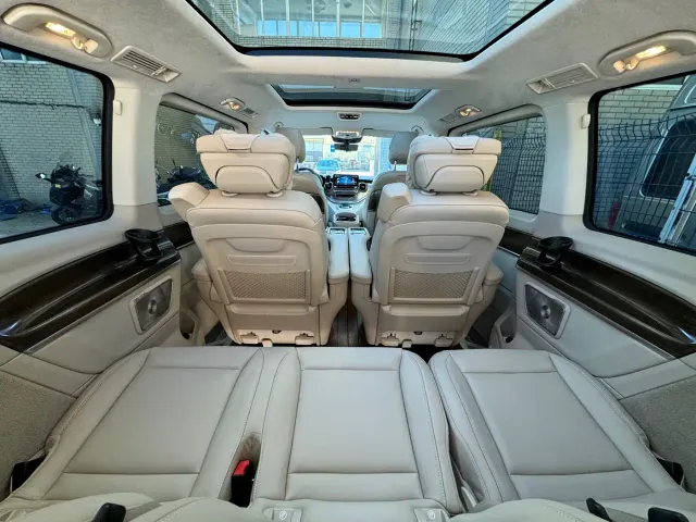Mercedes-Benz V-Class — Фото автомобиля 19