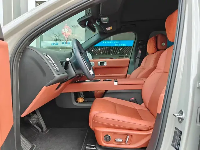 Li Auto L6 — Фото автомобиля 6