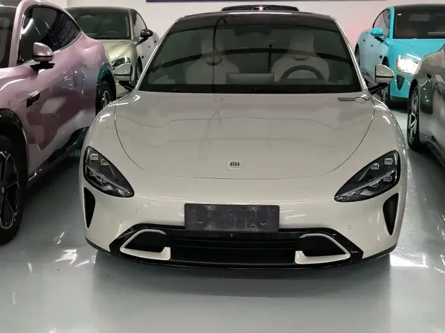 Xiaomi SU7 — Фото автомобиля 11