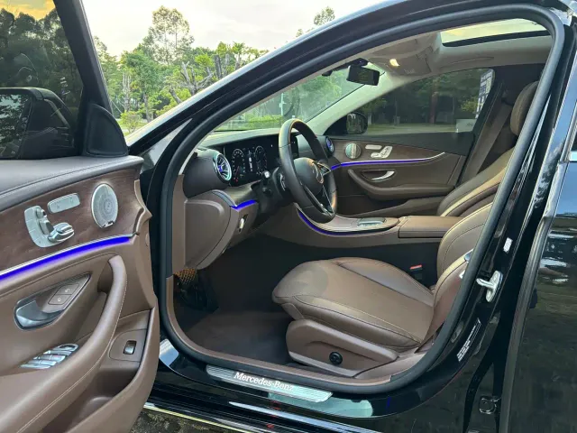 Mercedes-Benz E-Class — Фото автомобиля 4