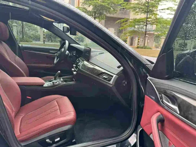 BMW 5 Series — Фото автомобиля 8
