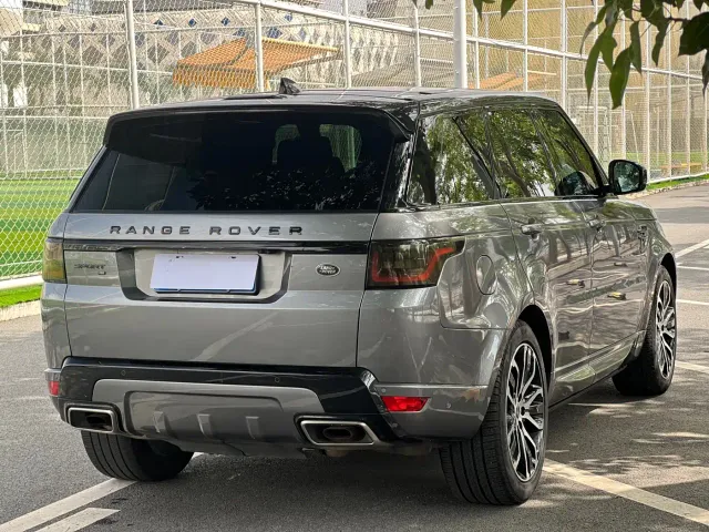 Land Rover Range Rover Sport — Фото автомобиля 6