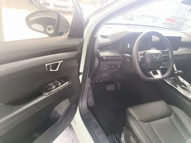 Wuling Asta — Фото автомобиля 15