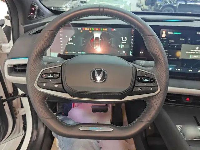 Changan UNI-T — Фото автомобиля 10