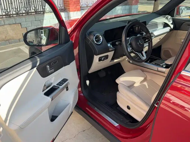 Mercedes-Benz EQB — Фото автомобиля 11