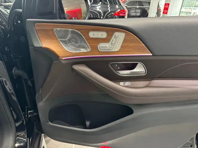 Mercedes-Benz Mercedes-Benz GLS — Фото автомобиля 18