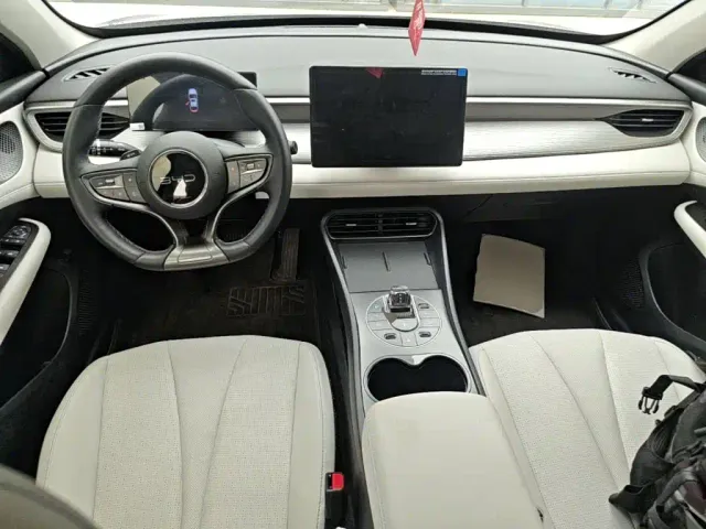BYD Seal 05 DM-i — Фото автомобиля 13