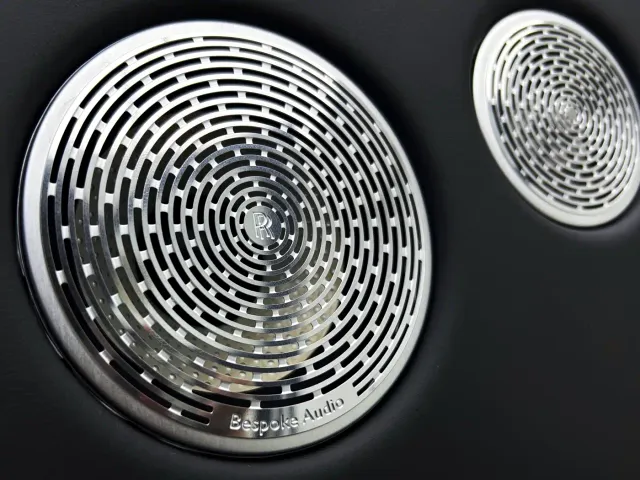 Rolls-Royce Cullinan — Фото автомобиля 16
